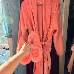 Victoria's Secret Coral Robe and Slippers Set